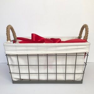 Metal Wire Basket With Handles